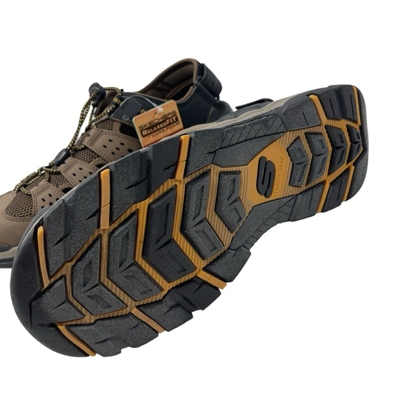 Skechers Men’s Size 12 Brown Leather Closed Toe Fisherman Bungee Sandals New main image 4